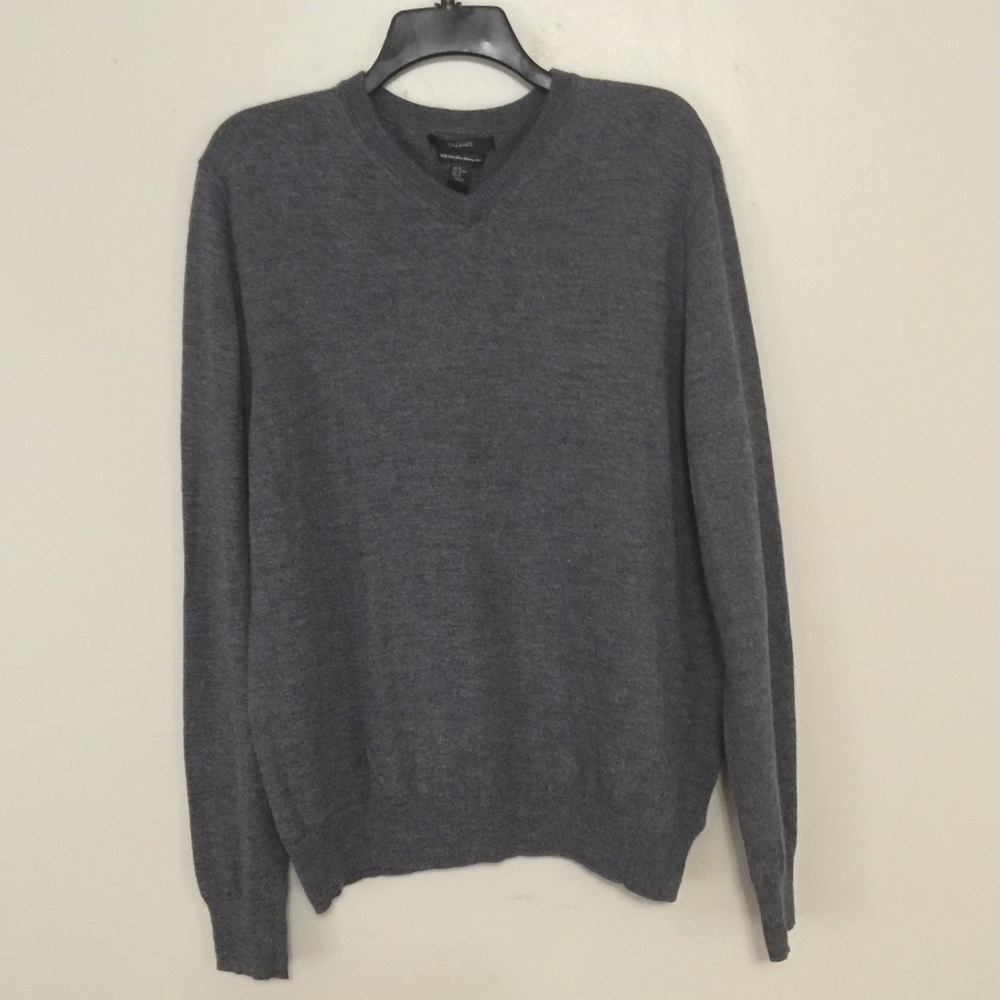 SOLD TAHARI Sweater size XL - Picture 1 of 5